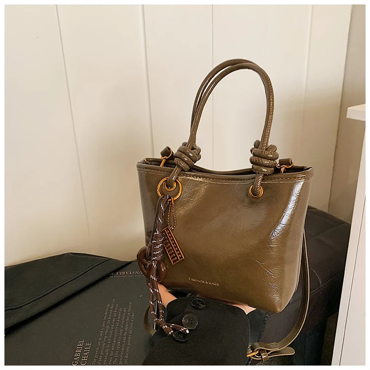 Fashion Top-handle Bags For Women Red Handbag Luxury Brand Designer Shoulder Crossbody Bags With Pendant Bucket Totes Bolsas