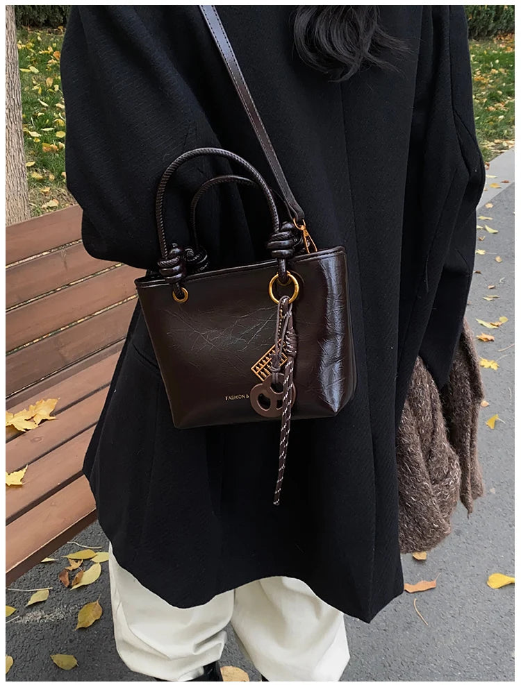 Fashion Top-handle Bags For Women Red Handbag Luxury Brand Designer Shoulder Crossbody Bags With Pendant Bucket Totes Bolsas