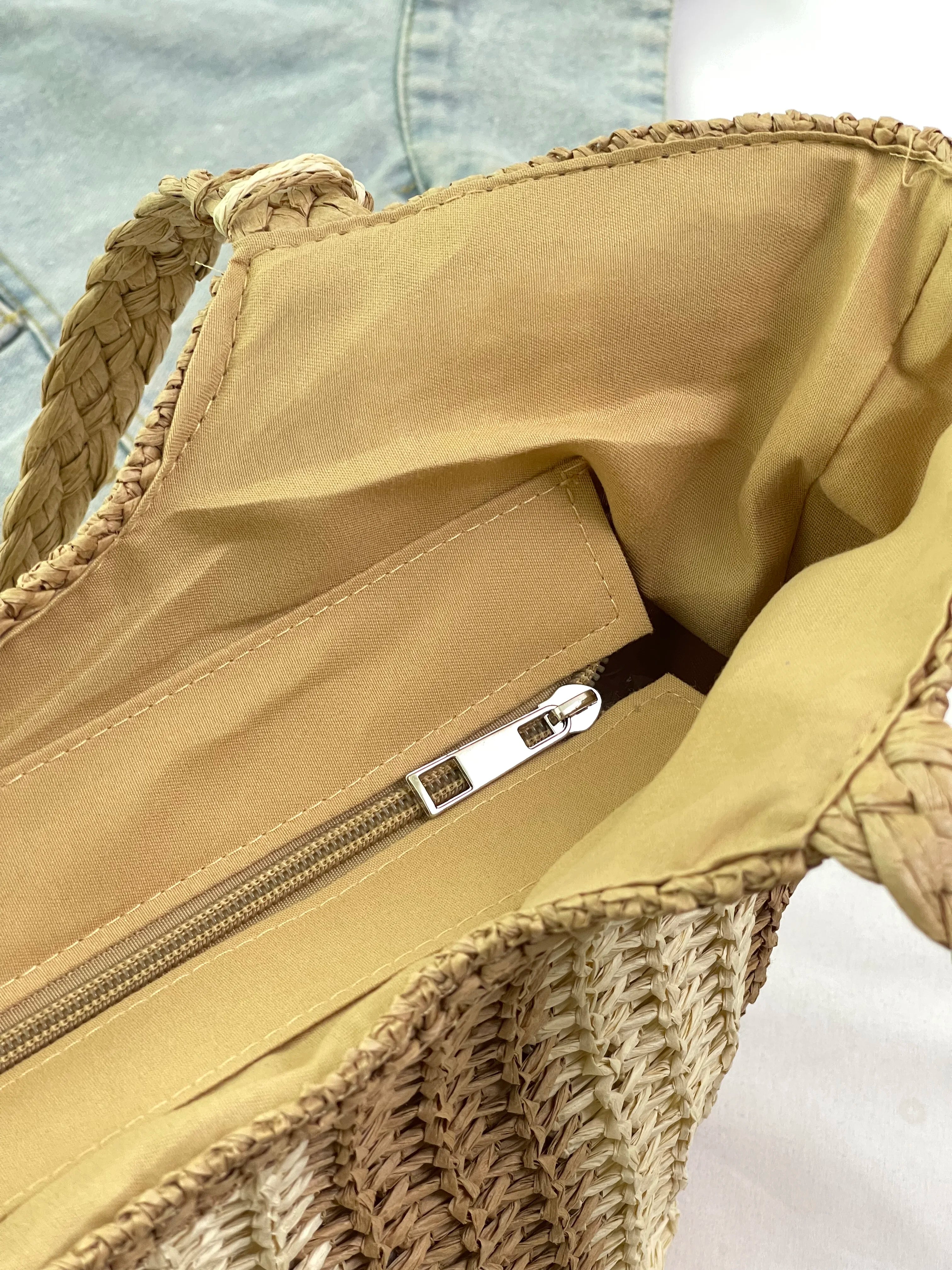 Women handbags.2025 Summer New Striped Handbag Large-capacity lightweight leisure one-shoulder straw bag holiday shopping basket