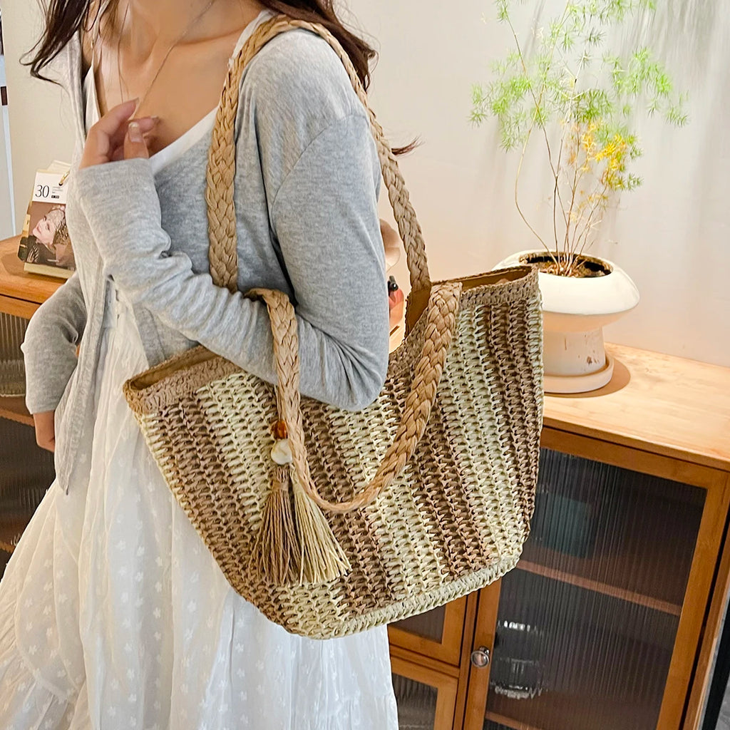 Women handbags.2025 Summer New Striped Handbag Large-capacity lightweight leisure one-shoulder straw bag holiday shopping basket