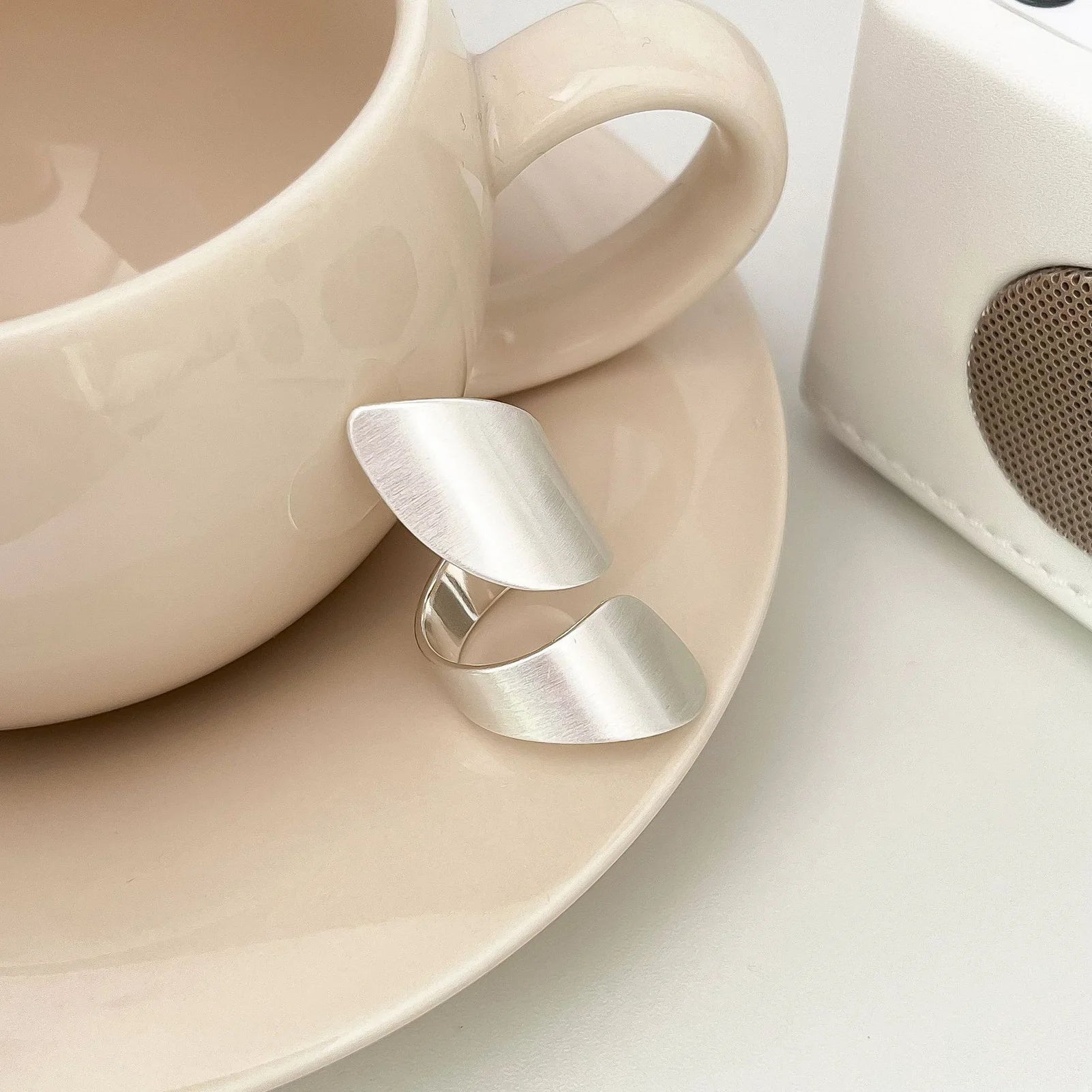 Woman Irregular Opening Rings Smooth Surface Temperament Rings for Outgoing Dress Matching