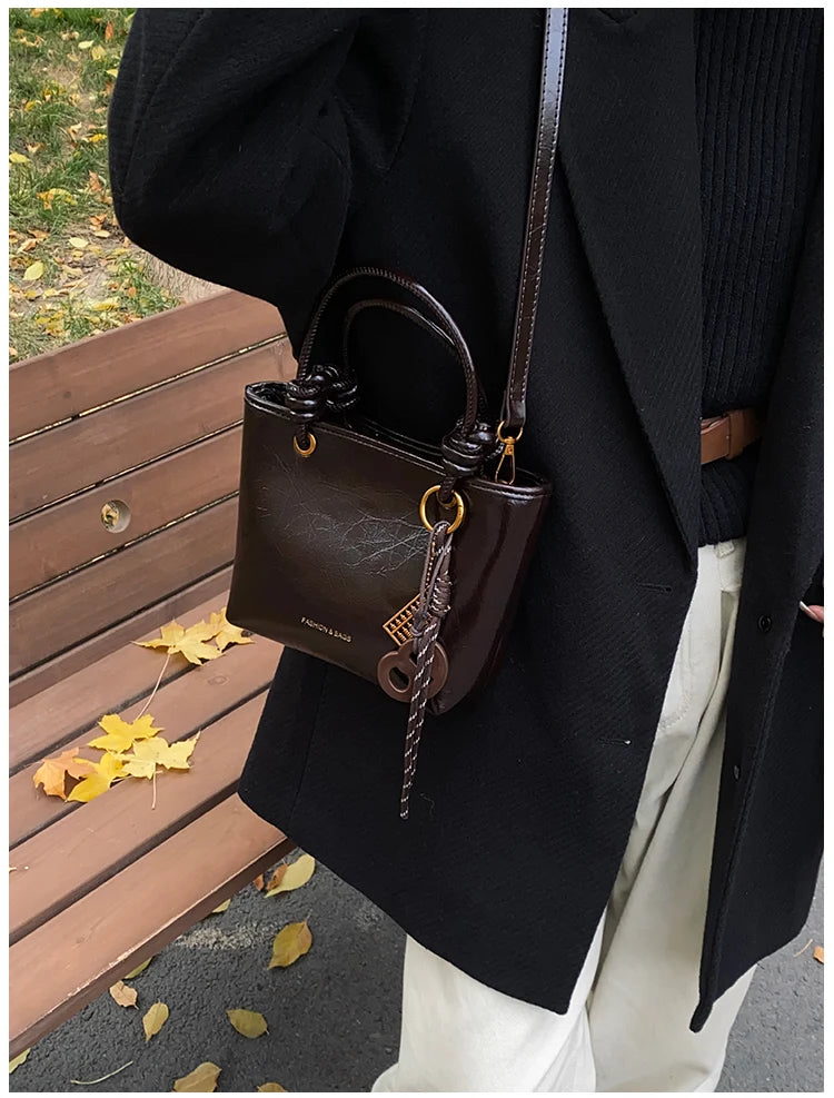 Fashion Top-handle Bags For Women Red Handbag Luxury Brand Designer Shoulder Crossbody Bags With Pendant Bucket Totes Bolsas