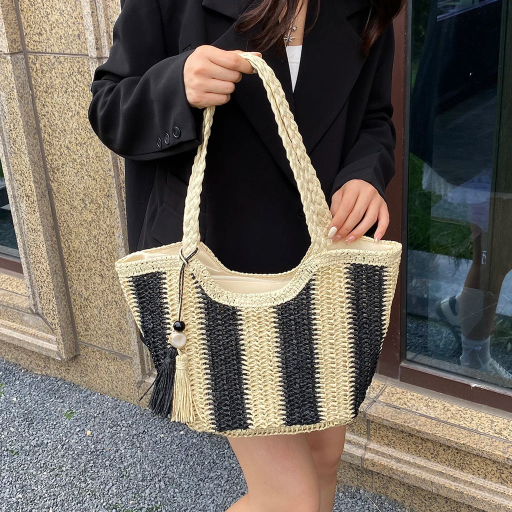 Women handbags.2025 Summer New Striped Handbag Large-capacity lightweight leisure one-shoulder straw bag holiday shopping basket